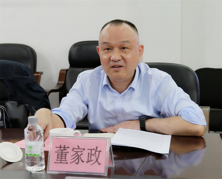 董书记.jpg
