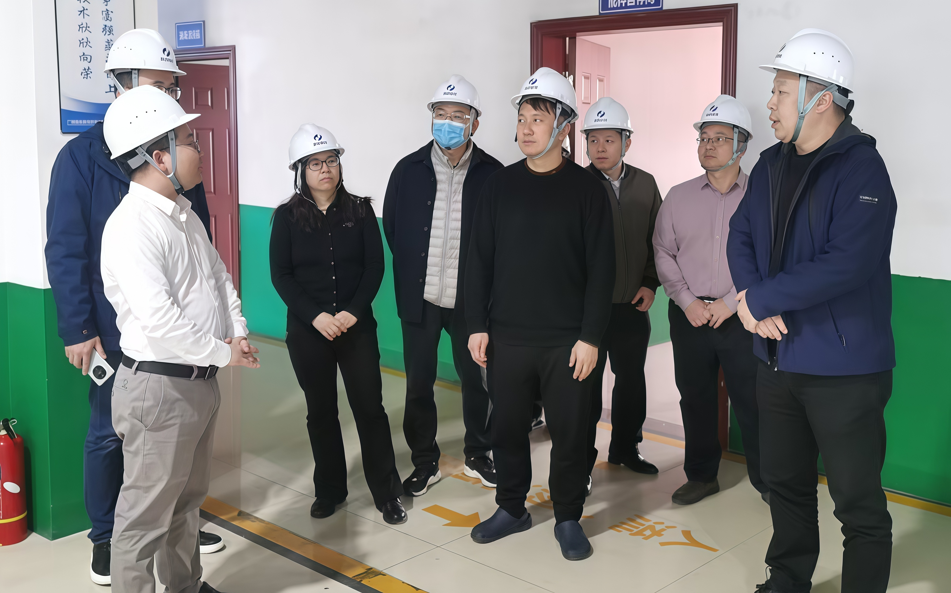 陈海波到智鸿环保集团开展安全复工复产和经营工作调研(1)_副本.jpg